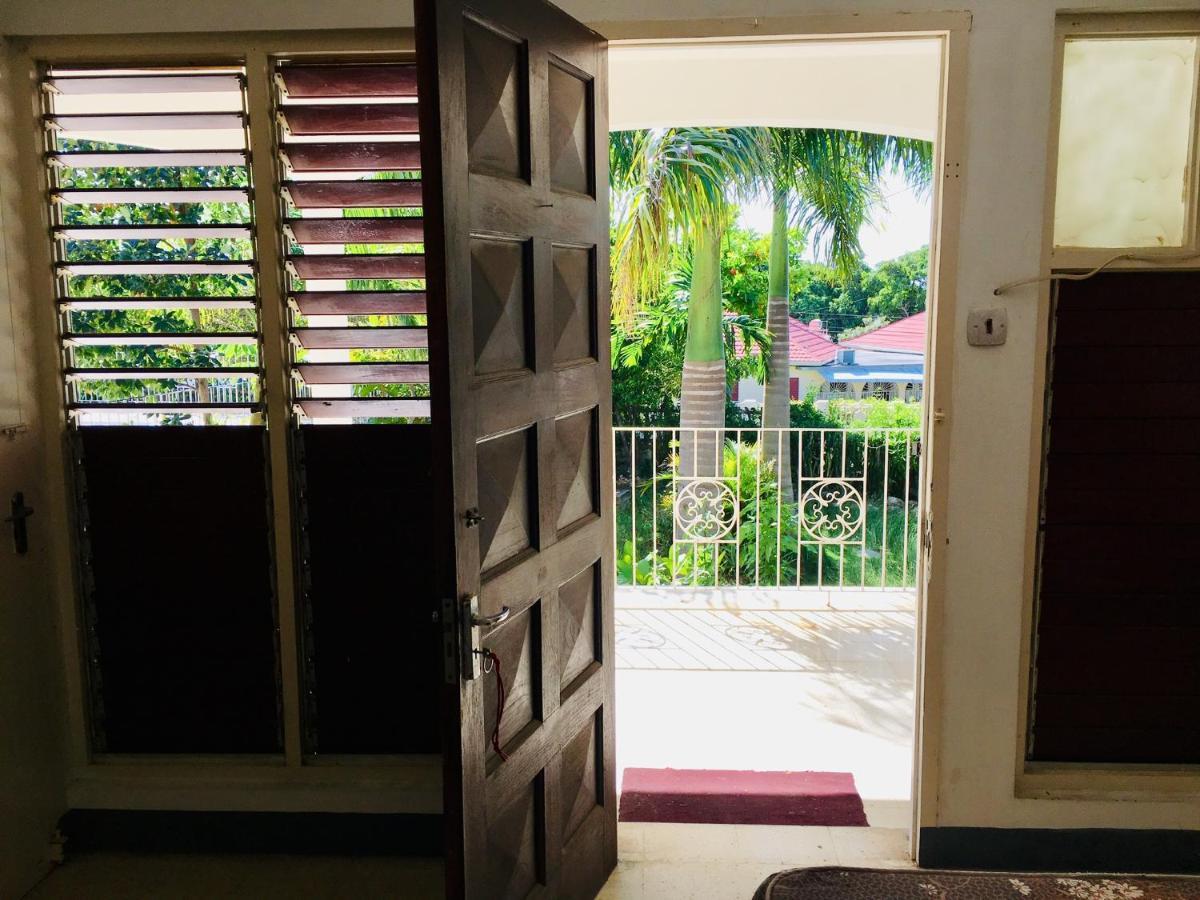 African Symbol Guest House Montego Bay Eksteriør bilde